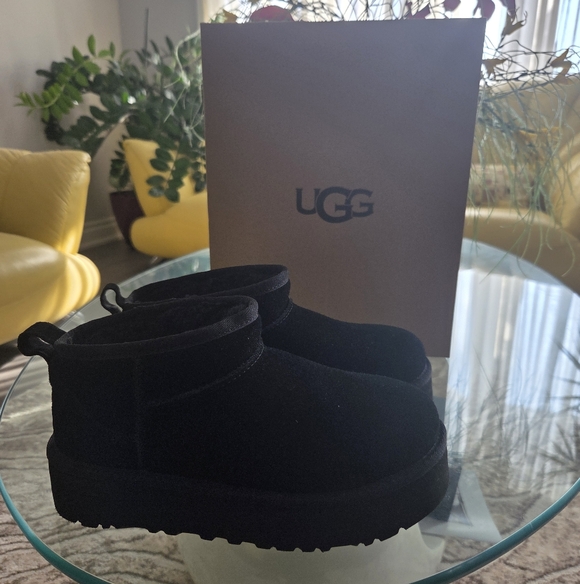 UGG Shoes - Ugg Classic Ultra Mini Platform Kids Size 4